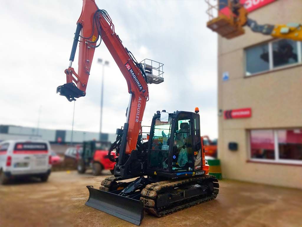 2023 Hitachi ZX85USB-6 mini excavator, front three-quarter view 2023 Hitachi ZX85USB-6 mini excavator, front three-quarter view