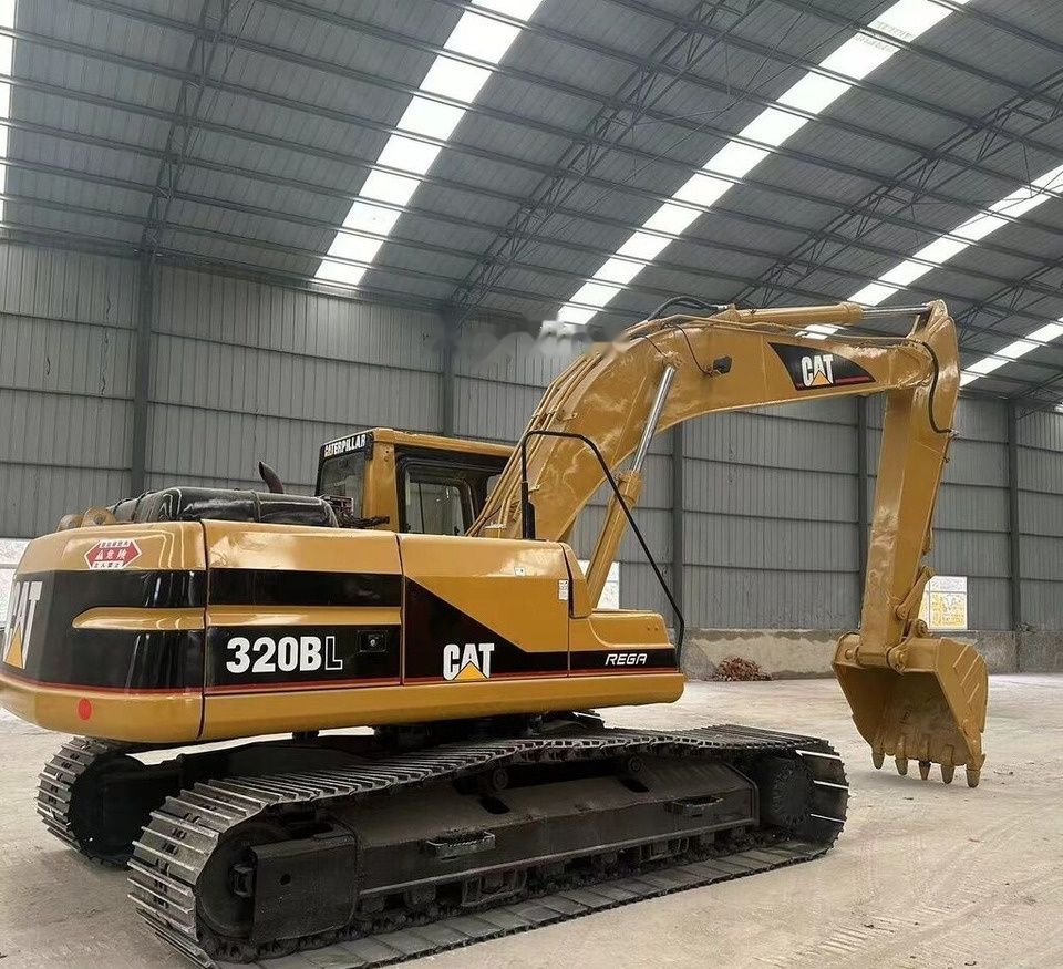 Caterpillar 320BL crawler excavator, side view