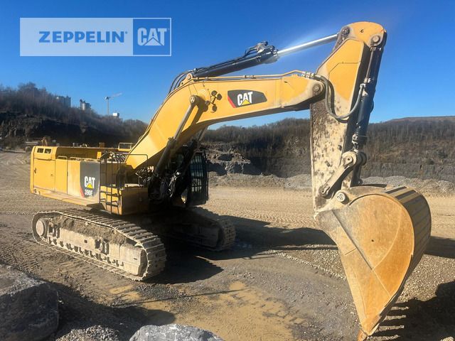 2015 Caterpillar 390FL crawler excavator, side view 2015 Caterpillar 390FL crawler excavator, side view