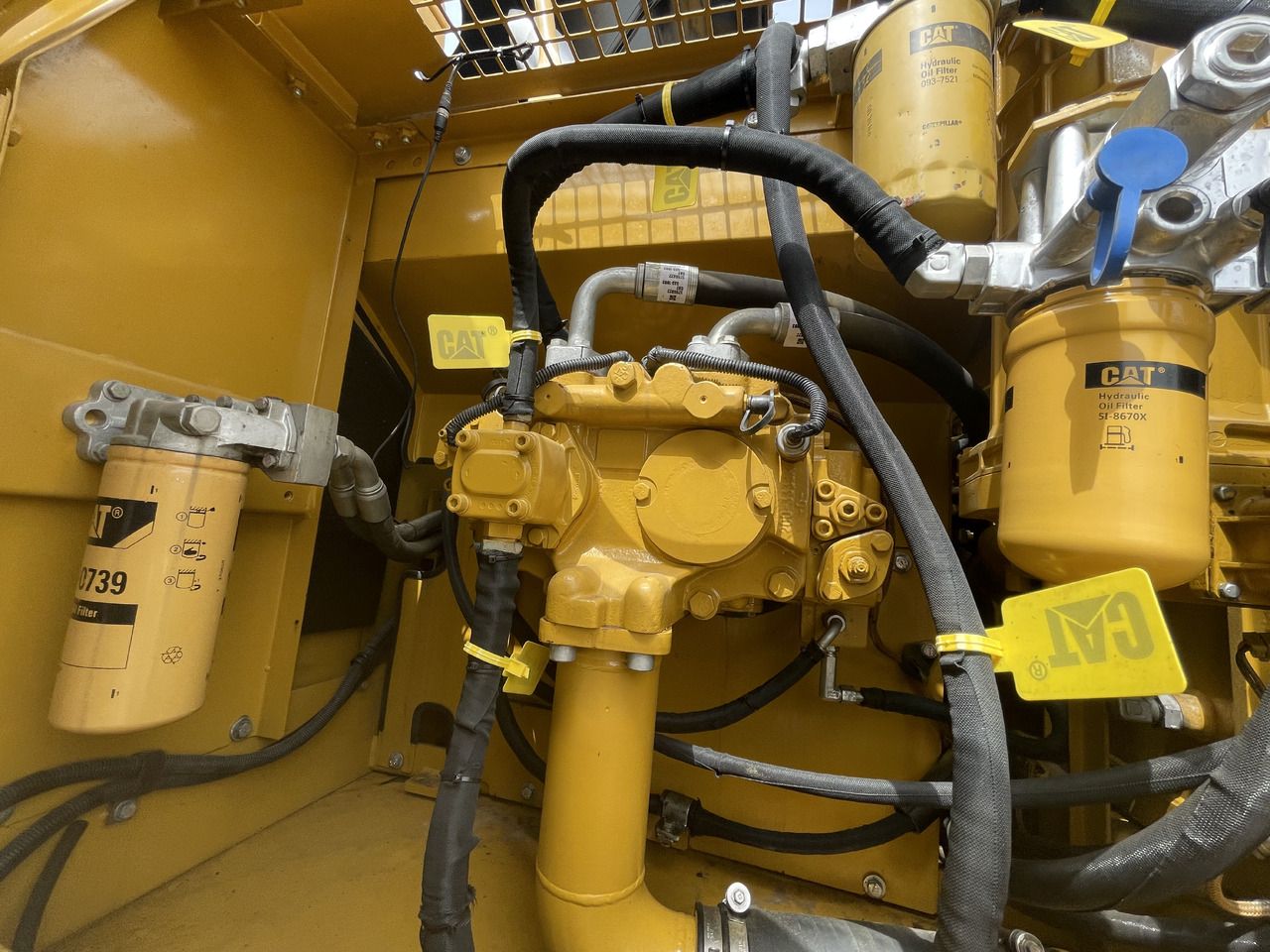 2022 Caterpillar 329D engine compartment detail