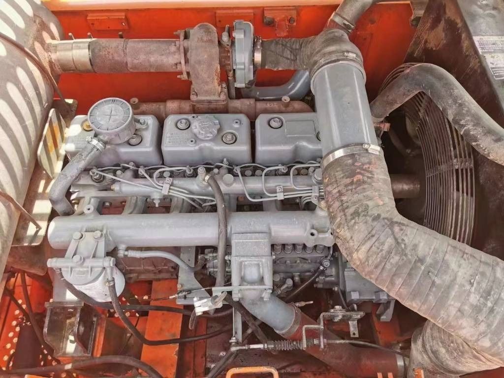 2022 Doosan DH300LC-7 crawler excavator engine bay view 2022 Doosan DH300LC-7 crawler excavator engine bay view