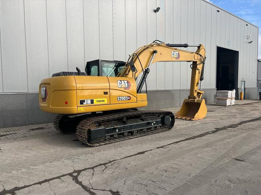 2025 Caterpillar 320D3 GC koparka gąsienicowa, widok z tyłu z trzy czwartej 2025 Caterpillar 320D3 GC koparka gąsienicowa, widok z tyłu z trzy czwartej
