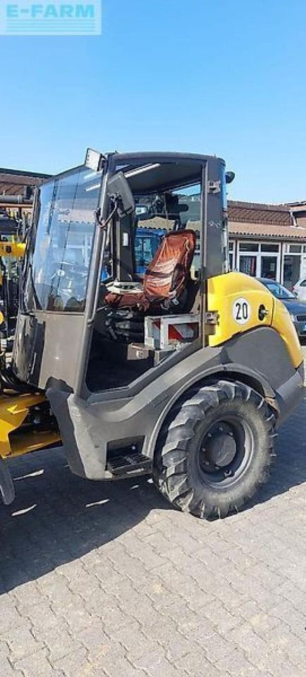2011 Ahlmann AX 850 mini excavator side view 2011 Ahlmann AX 850 mini excavator side view