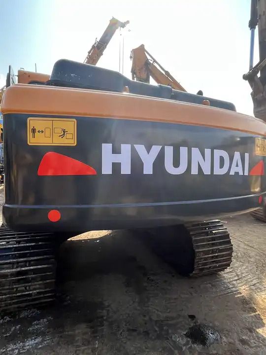 2018 Hyundai R215LC-9 crawler excavator rear view