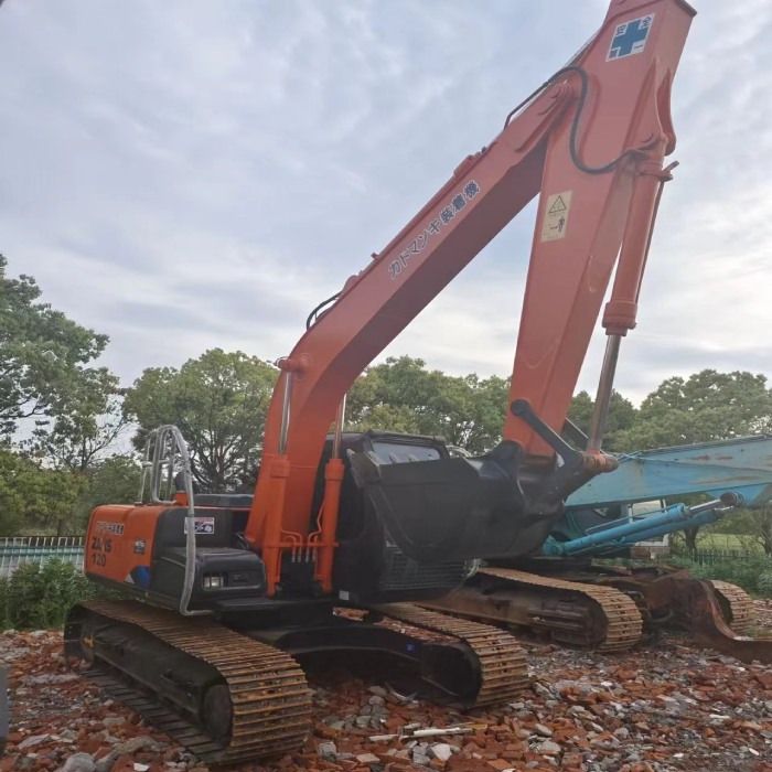 2021 Hitachi ZAXIS 120 crawler excavator, side view