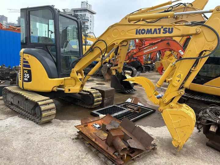 2021 Komatsu PC35 MR mini excavator, side view 2021 Komatsu PC35 MR mini excavator, side view