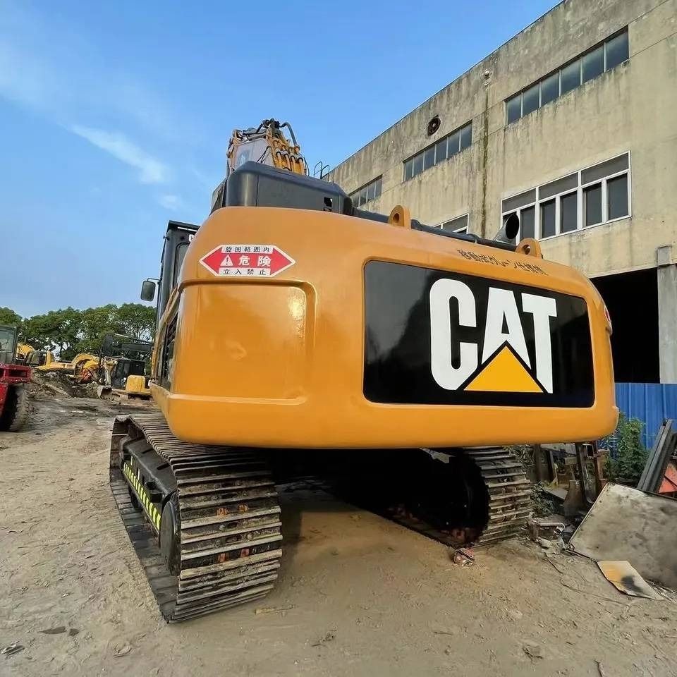2023 Caterpillar 336D crawler excavator rear view 2023 Caterpillar 336D crawler excavator rear view