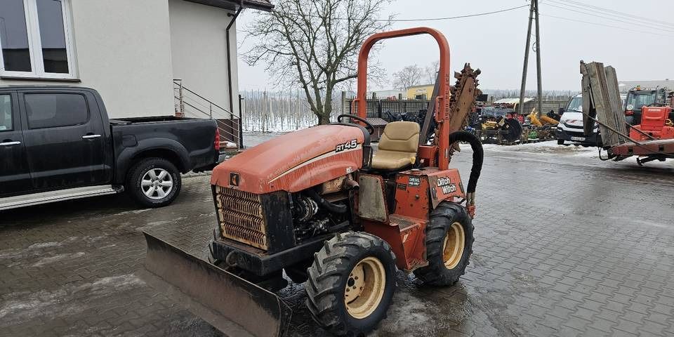 2013 Ditch Witch RT45 wheel trencher, front three-quarter view 2013 Ditch Witch RT45 wheel trencher, front three-quarter view