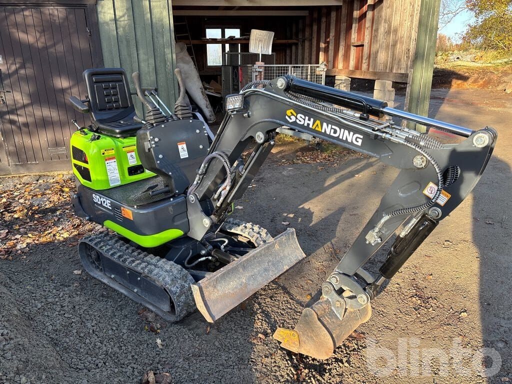 2025 Shanding SD12E mini excavator, side view 2025 Shanding SD12E mini excavator, side view