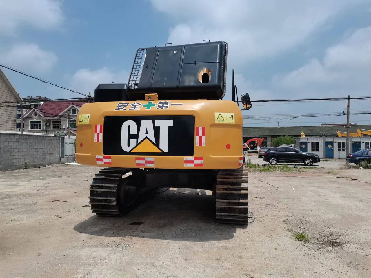 2022 Caterpillar 336D crawler excavator, rear view