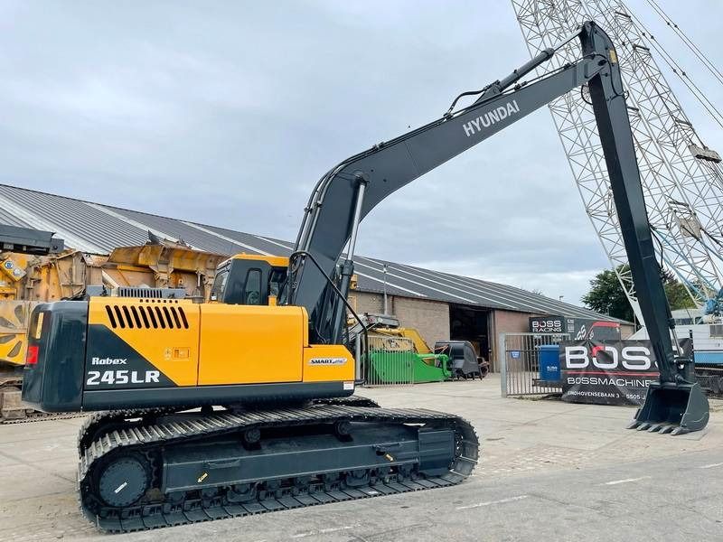 2025 Hyundai R245LR crawler excavator, side view 2025 Hyundai R245LR crawler excavator, side view