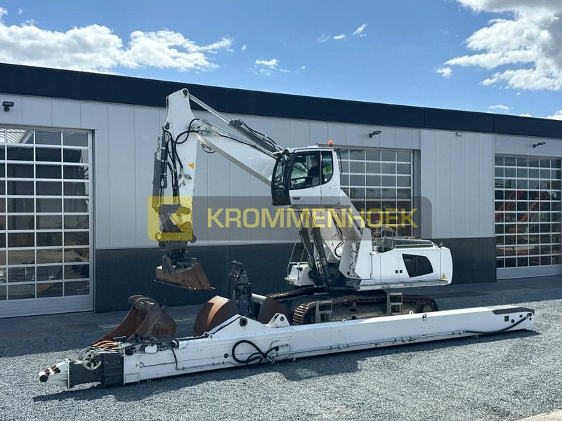 2018 Liebherr R946LC excavator side view