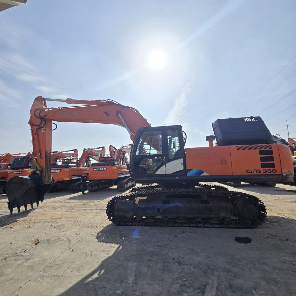 2018 Hitachi Zaxis 350 crawler excavator, side profile view