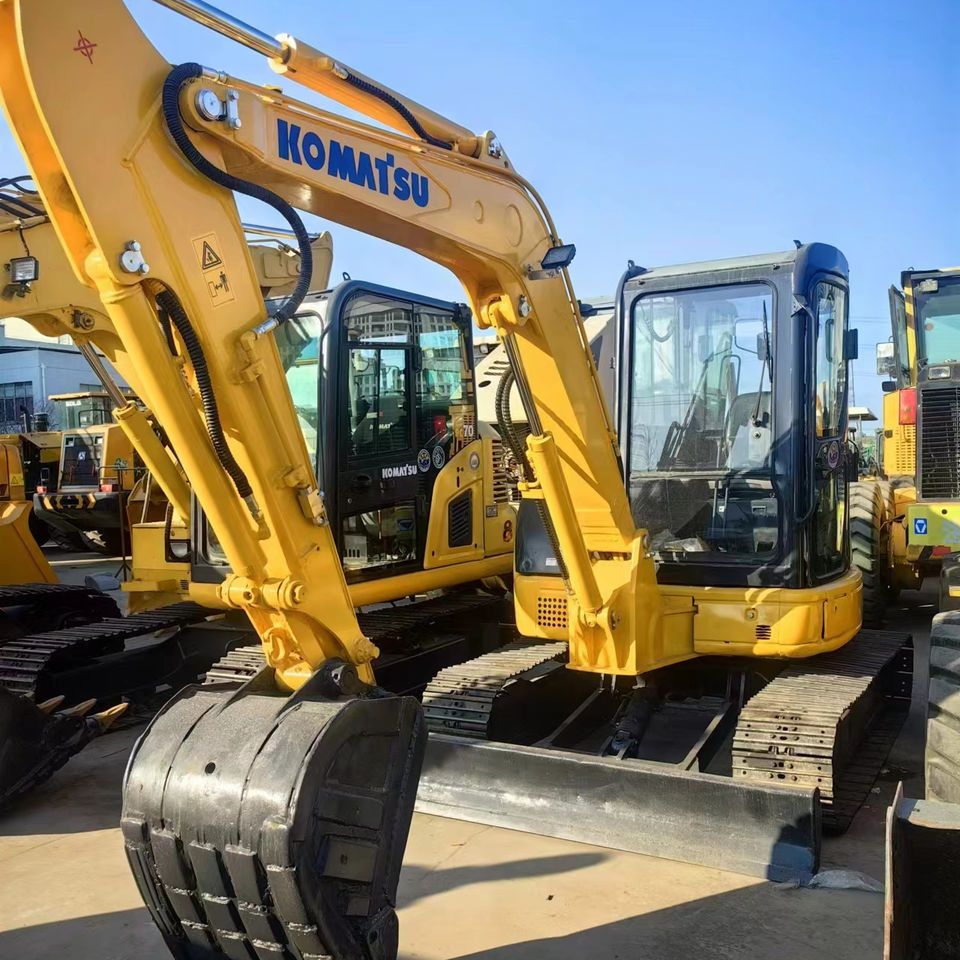 2020 Komatsu PC15 mini excavator, front three-quarter view