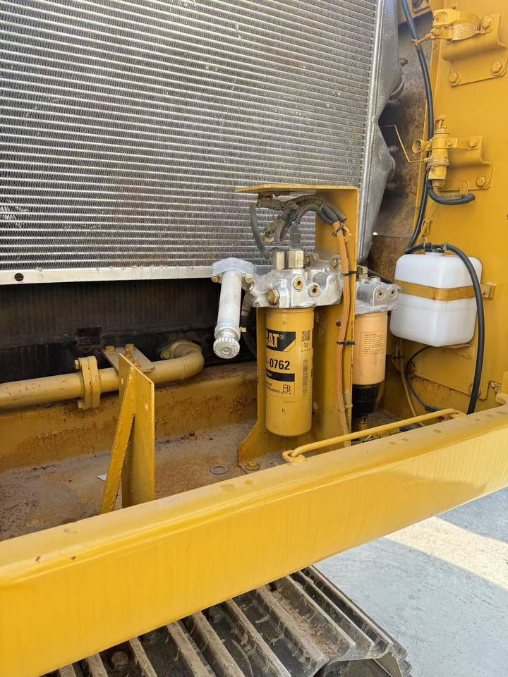 2020 Caterpillar 330D crawler excavator engine compartment detail 2020 Caterpillar 330D crawler excavator engine compartment detail