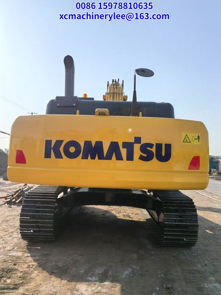 2024 Komatsu PC300 crawler excavator rear view 2024 Komatsu PC300 crawler excavator rear view