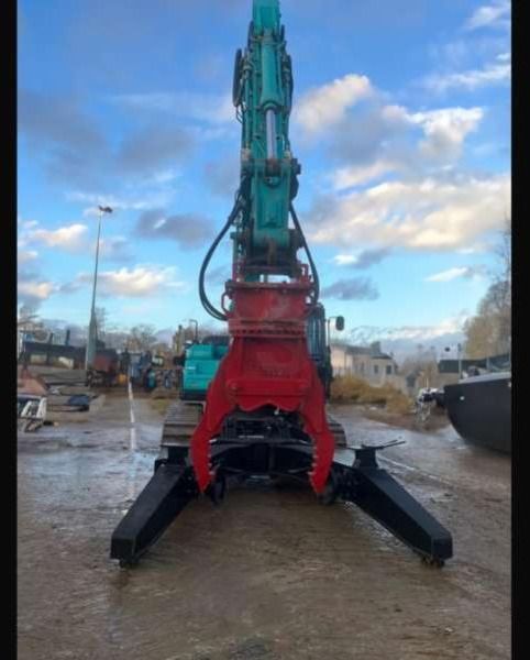 2020 Kobelco SK210LC-10E material handler front view 2020 Kobelco SK210LC-10E material handler front view