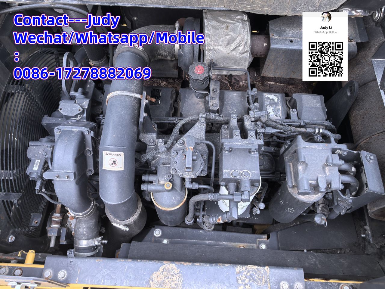 2020 Komatsu PC450-8 crawler excavator engine bay view 2020 Komatsu PC450-8 crawler excavator engine bay view