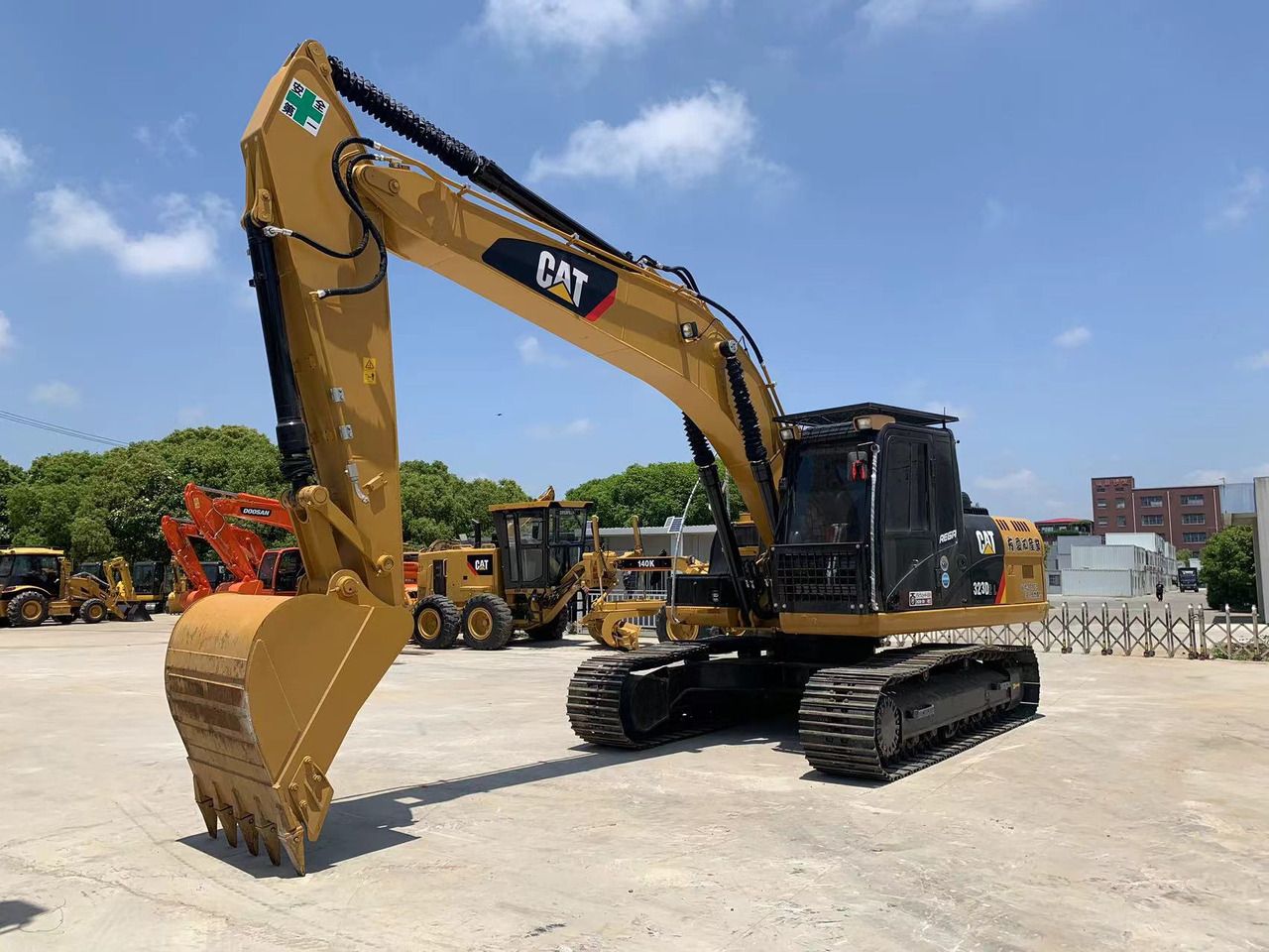 2021 Caterpillar 323D crawler excavator, side profile view 2021 Caterpillar 323D crawler excavator, side profile view