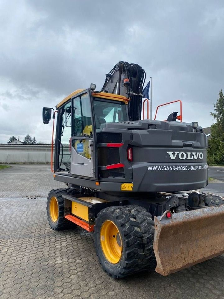 2021 Volvo EWR 130 E wheel excavator, rear three-quarter view 2021 Volvo EWR 130 E wheel excavator, rear three-quarter view
