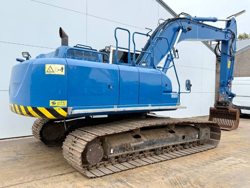 2016 Hitachi ZX250LC-6 crawler excavator, rear three-quarter view 2016 Hitachi ZX250LC-6 crawler excavator, rear three-quarter view