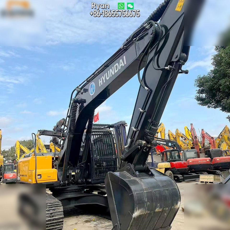 2024 Hyundai HX220HD crawler excavator, front three-quarter view 2024 Hyundai HX220HD crawler excavator, front three-quarter view