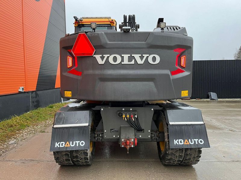 2022 Volvo EWR170E wheel excavator rear view 2022 Volvo EWR170E wheel excavator rear view