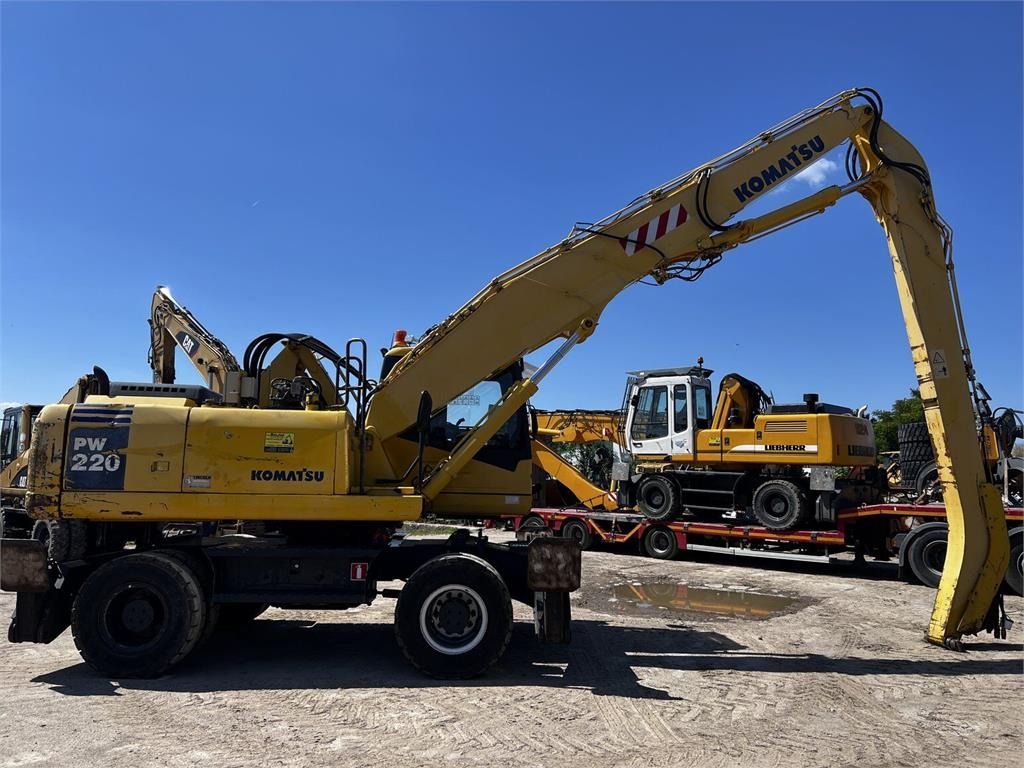 2006 Komatsu PW220MH material handler, side profile view