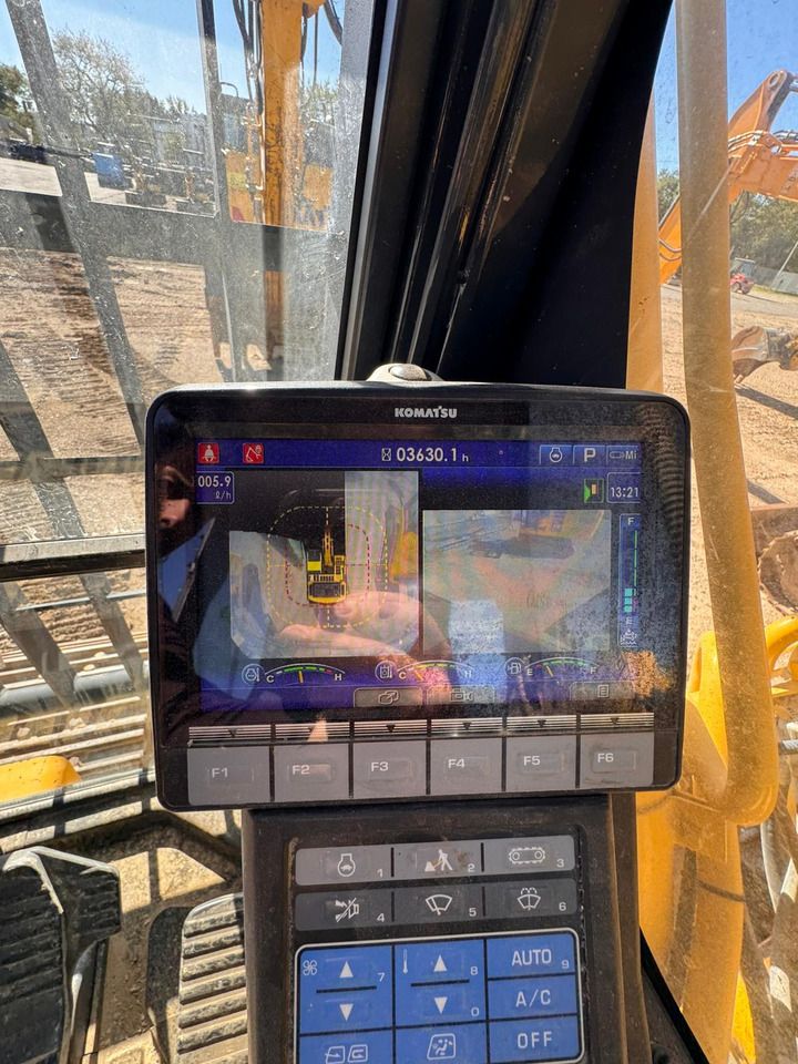 2019 Komatsu PC210 NLC-11 mini excavator interior monitor view 2019 Komatsu PC210 NLC-11 mini excavator interior monitor view