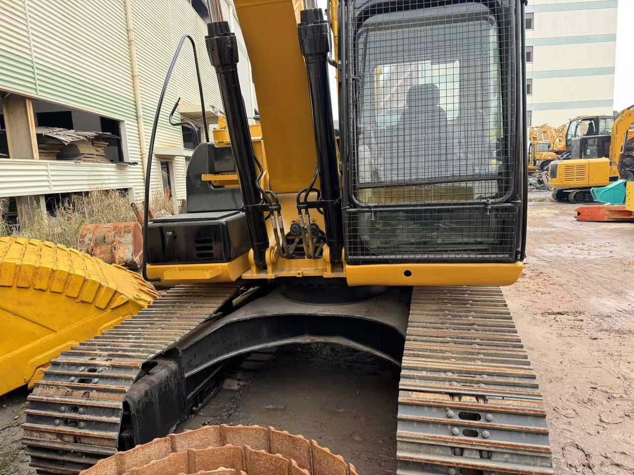 2019 Caterpillar 315D crawler excavator, front view of cab and tracks