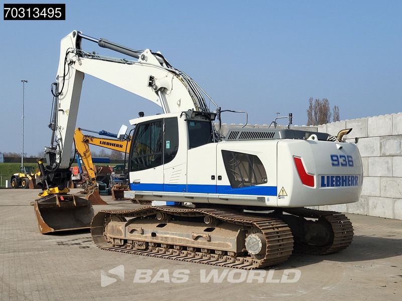 2018 Liebherr R936LC crawler excavator, rear three-quarter view 2018 Liebherr R936LC crawler excavator, rear three-quarter view
