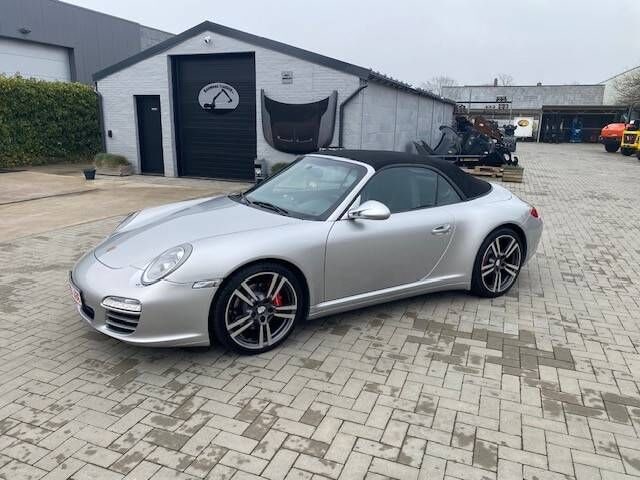 2009 Porsche 997.2 4S convertible, front three-quarter view 2009 Porsche 997.2 4S convertible, front three-quarter view