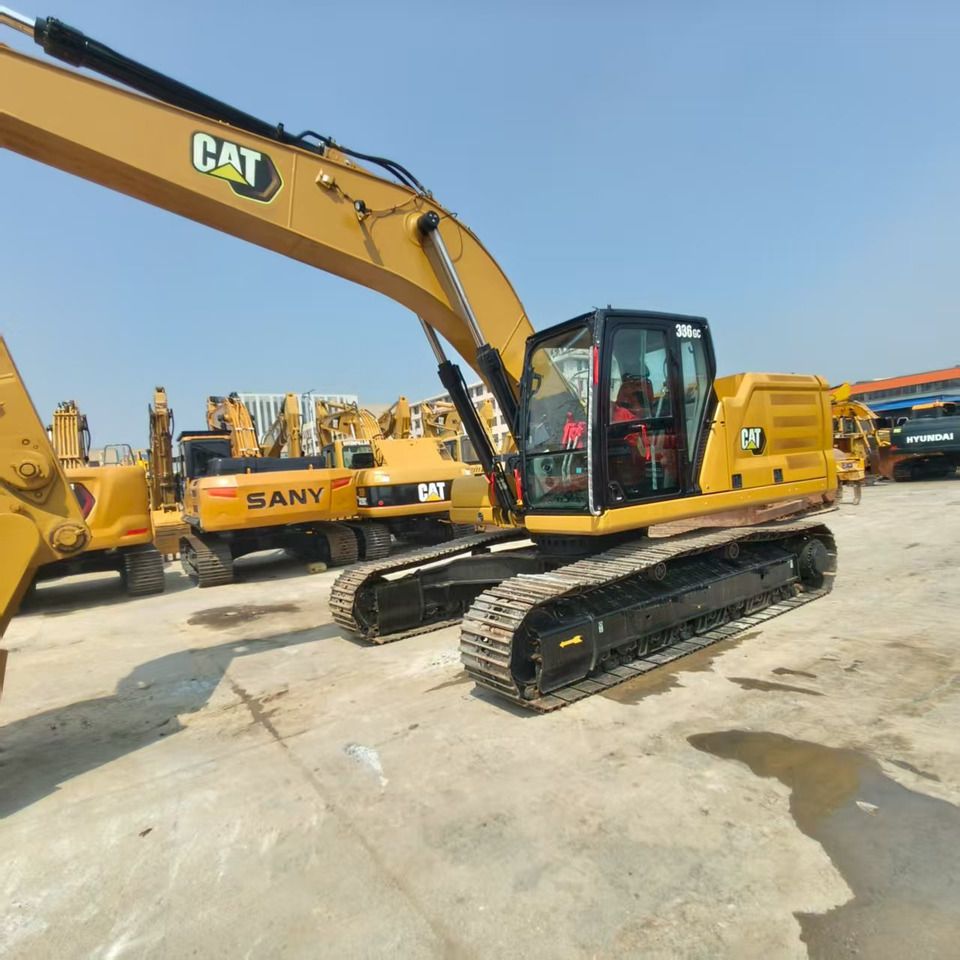 2022 Caterpillar 336GC crawler excavator, side view 2022 Caterpillar 336GC crawler excavator, side view
