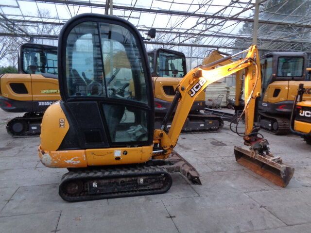 2014 JCB 8018 mini excavator, side view