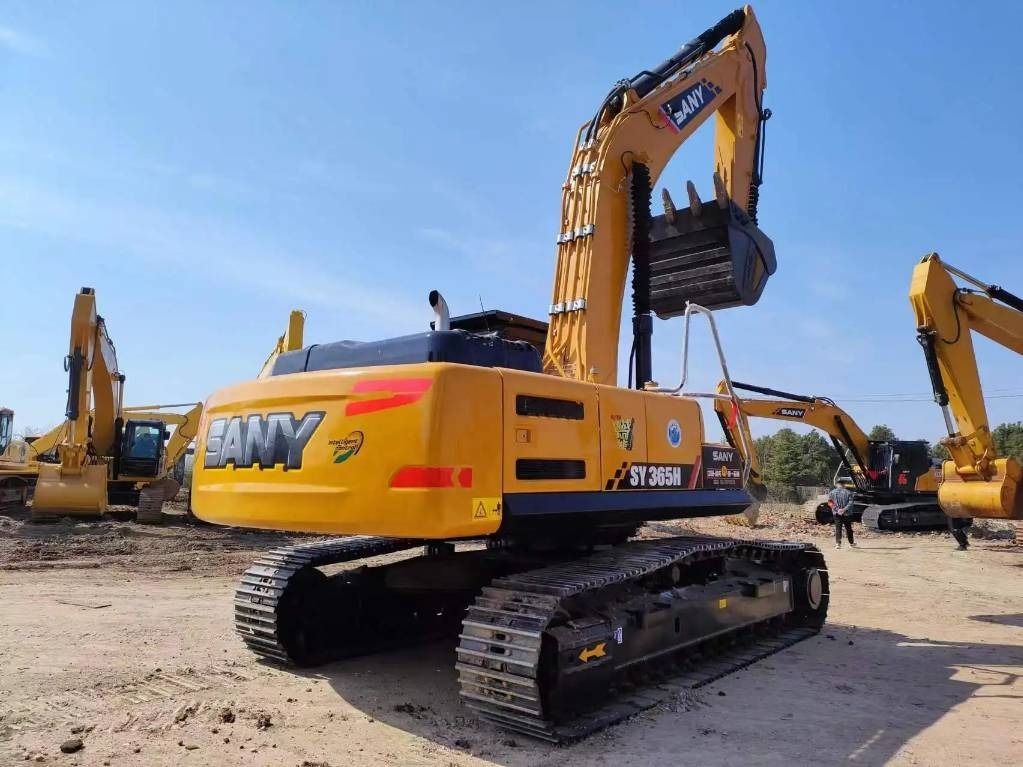 2023 Sany SY365H crawler excavator, rear three-quarter view 2023 Sany SY365H crawler excavator, rear three-quarter view