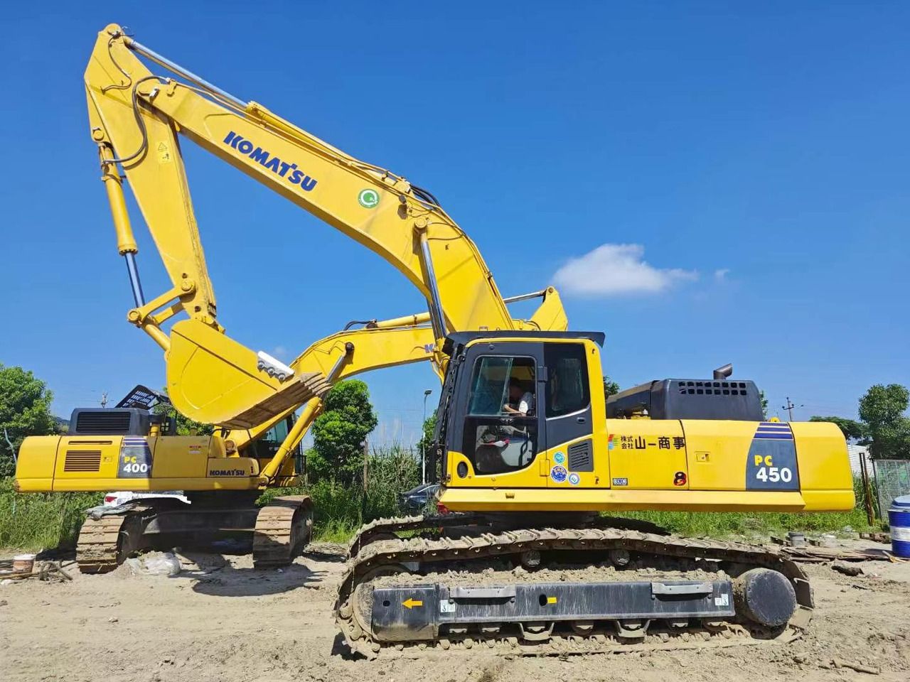 2023 Komatsu PC450-8 crawler excavator side view