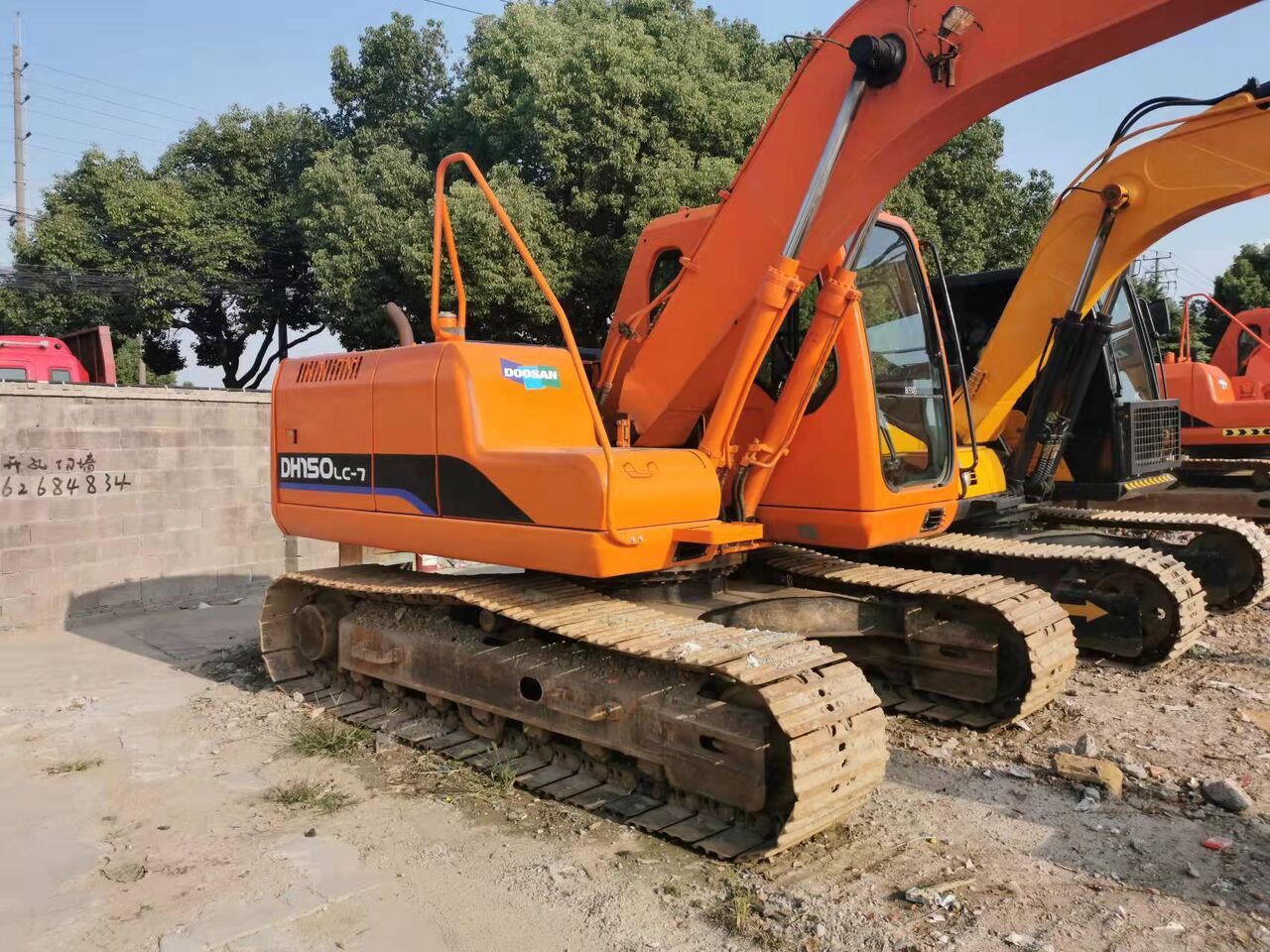 2023 Doosan DH150LC-7 crawler excavator, rear three-quarter view 2023 Doosan DH150LC-7 crawler excavator, rear three-quarter view