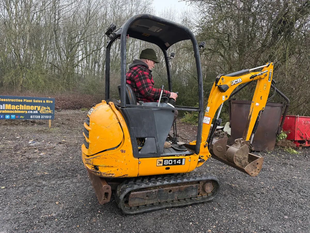2011 JCB 8014 mini excavator side view
