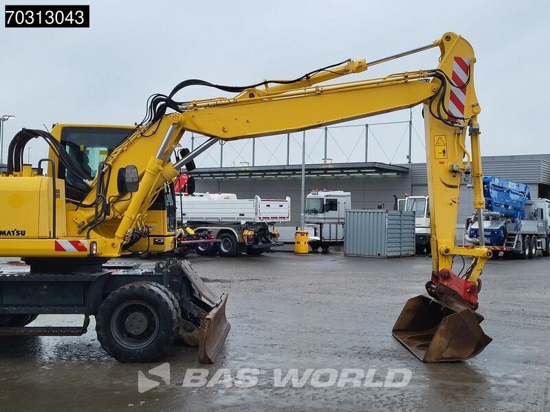 2016 Komatsu PW180-7E0 wheel excavator side view