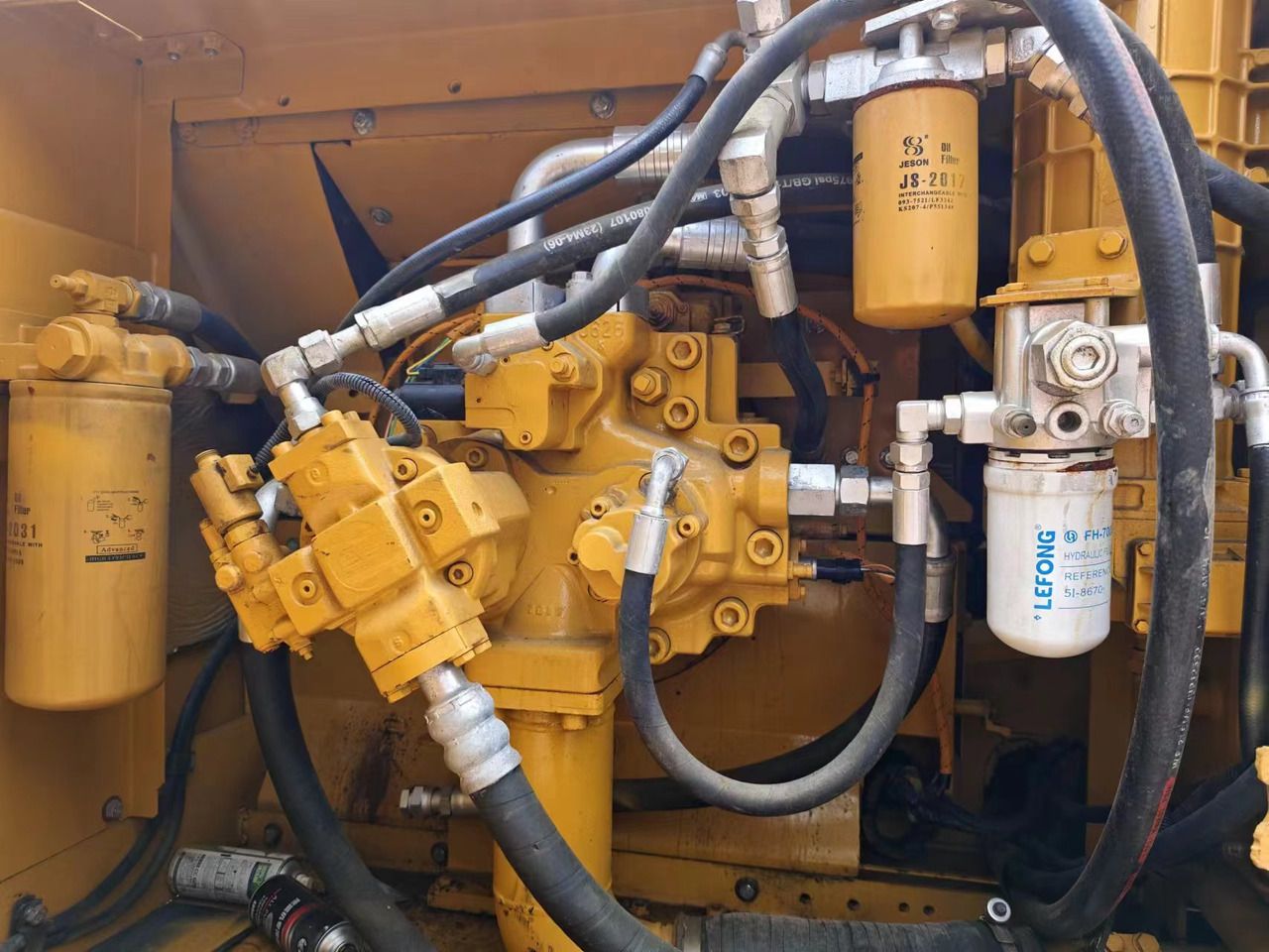 2020 Caterpillar 336D2 crawler excavator engine compartment detail 2020 Caterpillar 336D2 crawler excavator engine compartment detail