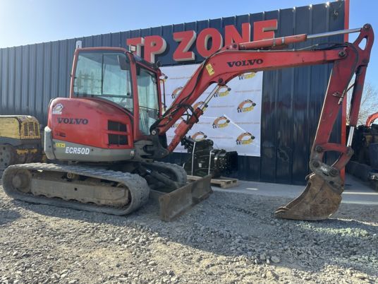 2016 Volvo ECR50D mini excavator, side view 2016 Volvo ECR50D mini excavator, side view