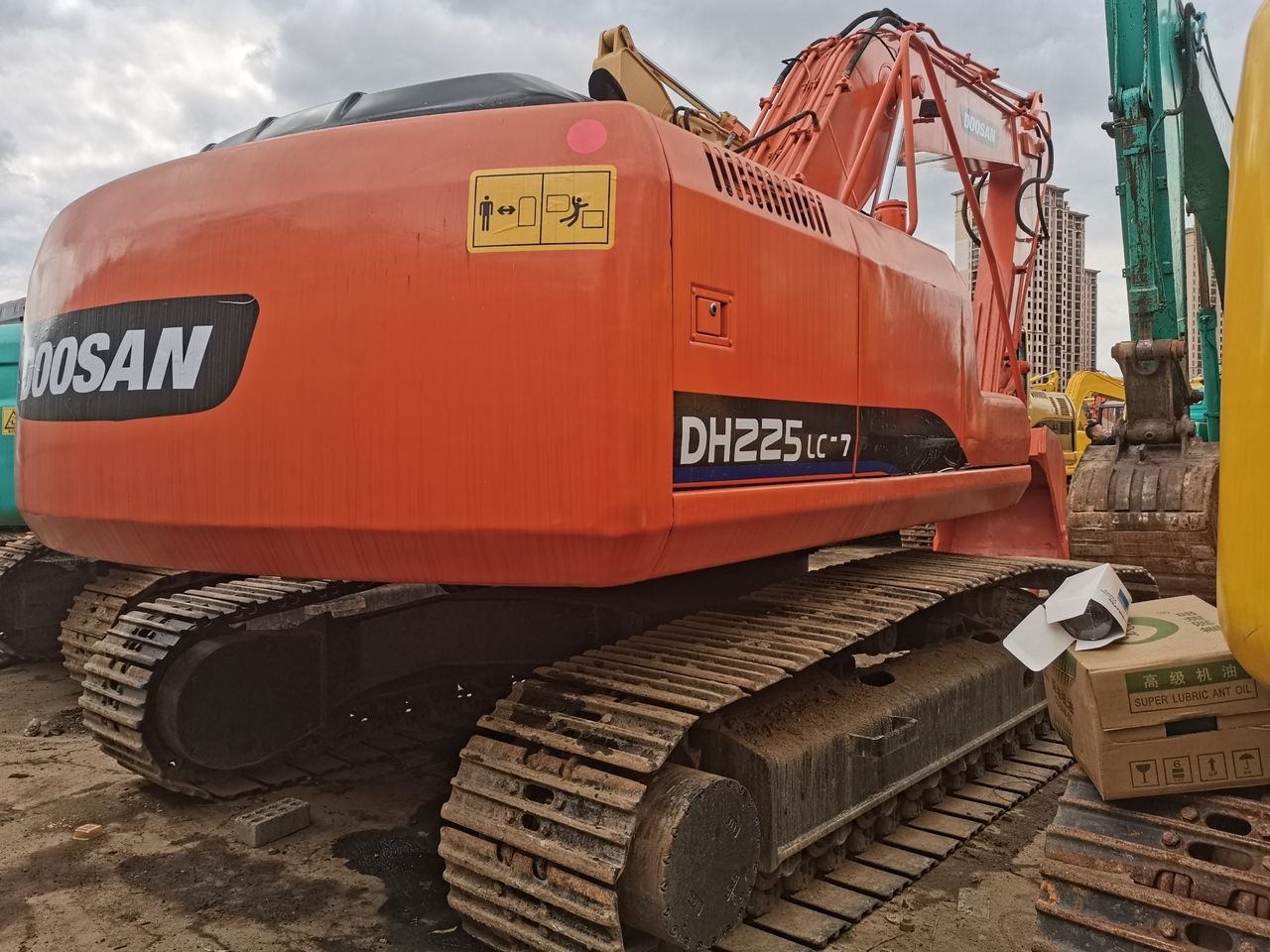 Pelle sur chenilles Doosan DH225LC-7 de 2016