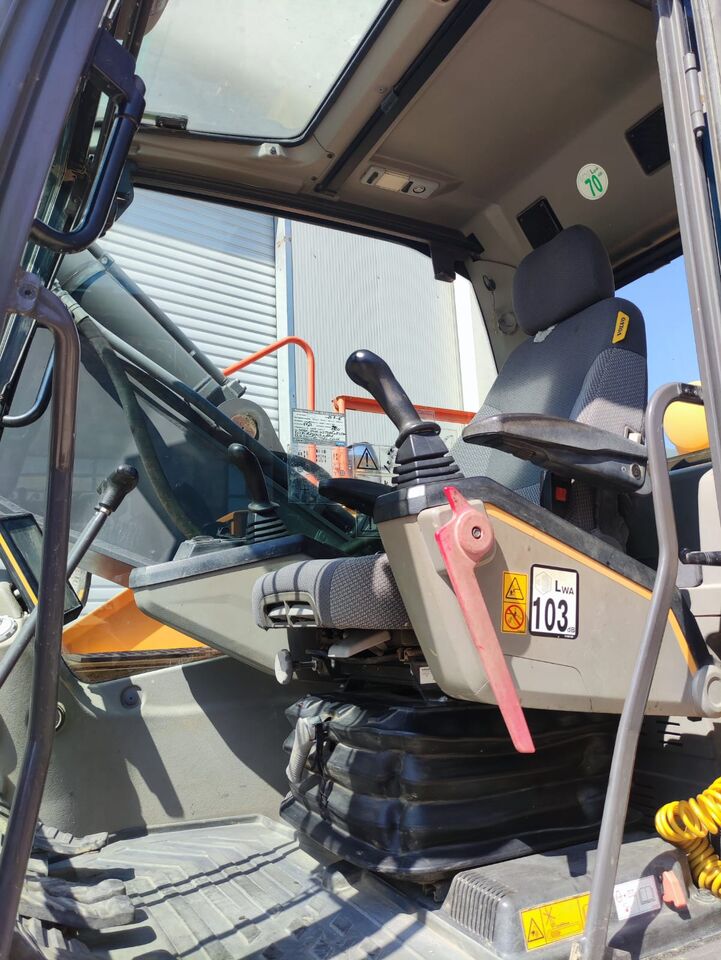 2016 Volvo EC220ENL crawler excavator interior cab view