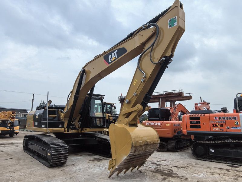 2024 Caterpillar 329D2 crawler excavator, side view 2024 Caterpillar 329D2 crawler excavator, side view