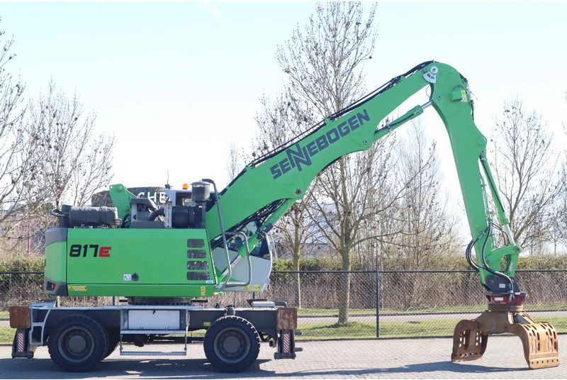 2019 Sennebogen 817E material handler, side view 2019 Sennebogen 817E material handler, side view