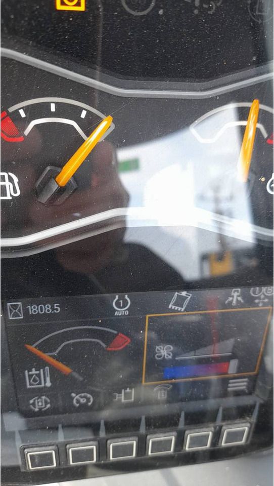 2021 Caterpillar 301.8-05 crawler excavator instrument cluster view 2021 Caterpillar 301.8-05 crawler excavator instrument cluster view