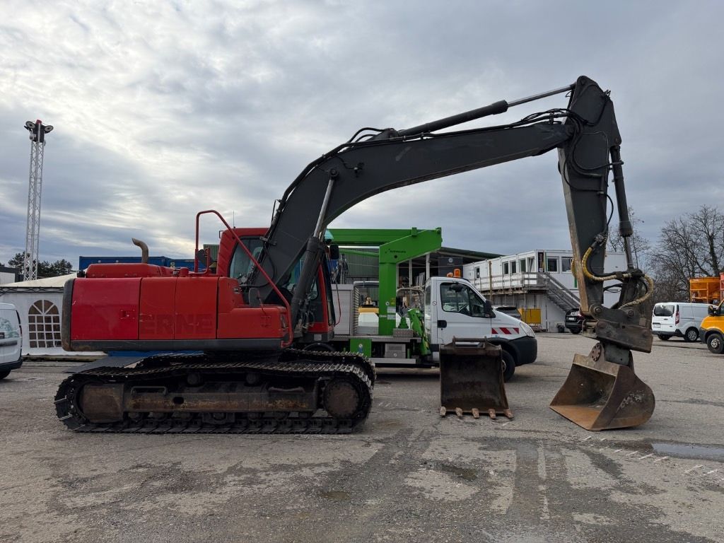 2006 Volvo EC160B NLC crawler excavator, side profile view 2006 Volvo EC160B NLC crawler excavator, side profile view
