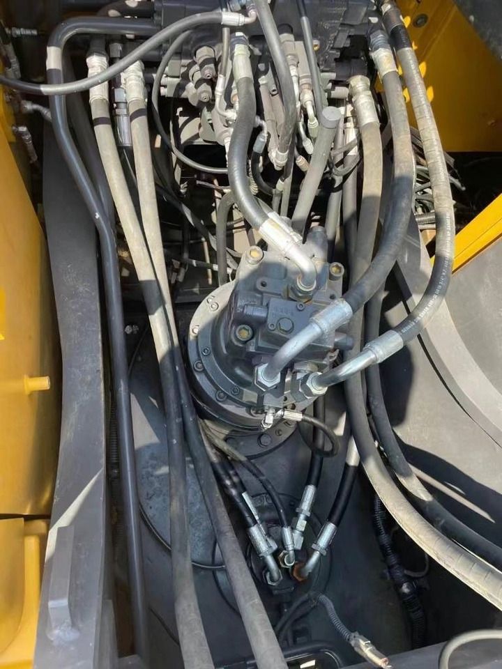 2024 Volvo EC210D crawler excavator hydraulic pump detail 2024 Volvo EC210D crawler excavator hydraulic pump detail