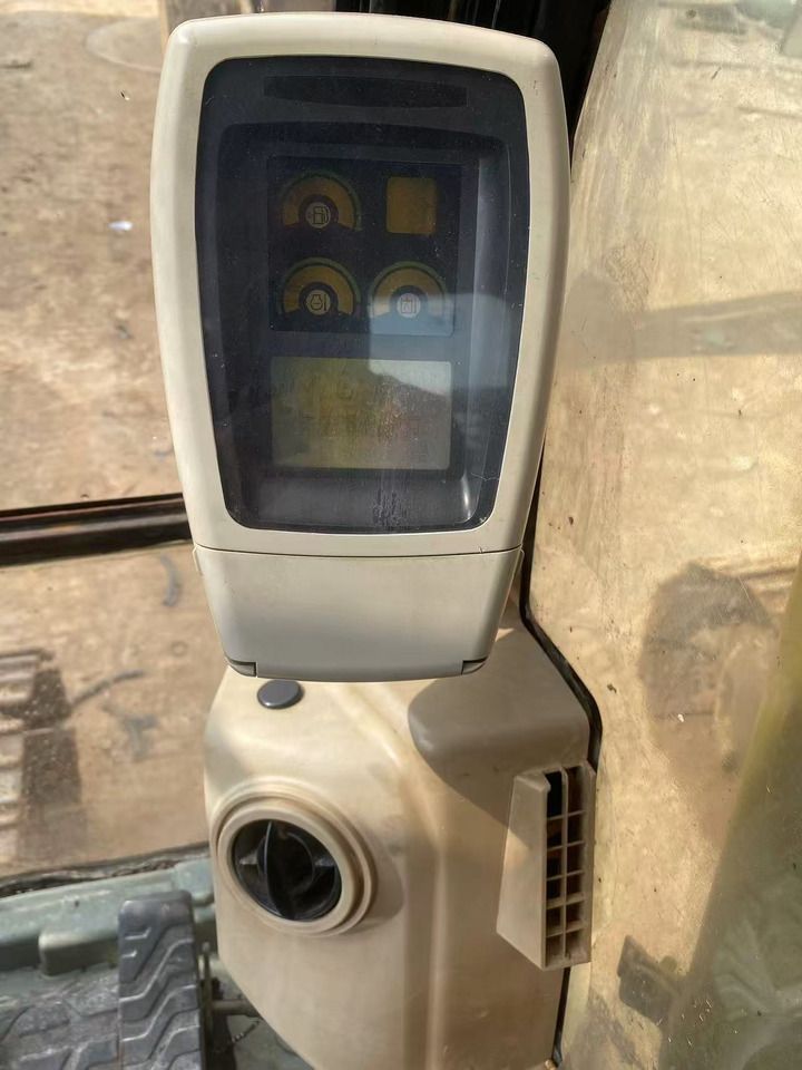 2014 Caterpillar 312C crawler excavator interior monitor view 2014 Caterpillar 312C crawler excavator interior monitor view