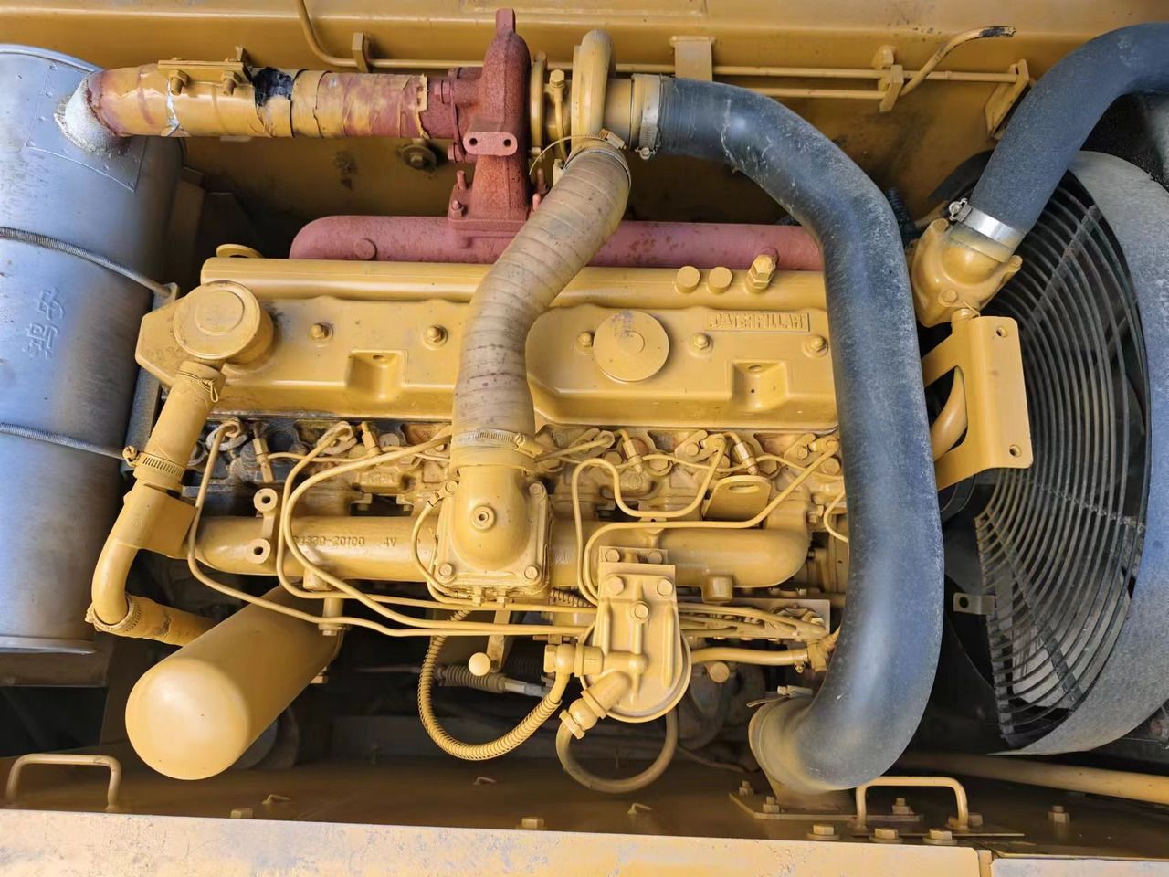 2015 Caterpillar 320BL crawler excavator engine bay view 2015 Caterpillar 320BL crawler excavator engine bay view